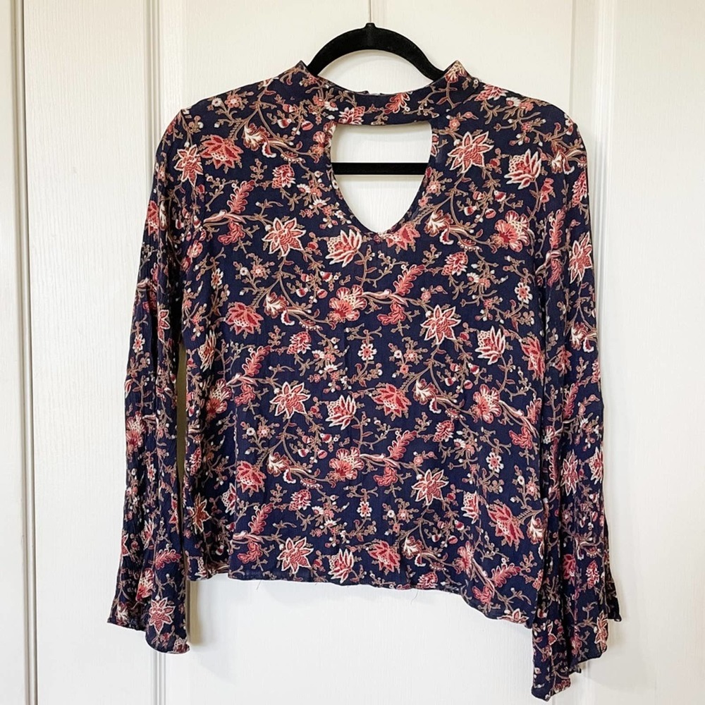 Ing Floral Keyhole Neck Bell Sleeve Top Size S